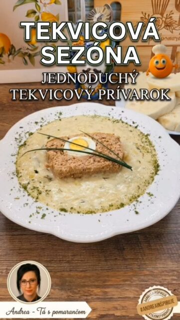 Tekvicová sezóna je tu! 🎃
​Pripravte si so mnou tento poctivý, krémový tekvicový prívarok. Je to ideálna príloha k mäsovej roláde.
​Ingrediencie:
​1 stredne veľká tekvica
​1 cibuľa
2 strúčiku cesnaku
​Maslo a olivový olej
180ml ​Smotana na varenie
​Mletá rasca, soľ, ocot
​Čerstvý kôpor
​Postup v skratke:
​Tekvica: Ošúpať, očistiť od semienok, nastrúhať a jemne posoliť (nechať pustiť šťavu).
​Základ: Na masle a oleji speniť cibuľku a cesnak.
​Dusenie: Pridať tekvicu, rascu, podliať vodou a dusiť pod pokrievkou do mäkka.
​Zahustenie: Priliať smotanu zmiešanú s 2PL hl.múky (ideálne cez sitko) a nechať prejsť varom.
​Finále: Odstaviť, dosoliť, dochutiť octom a vmiešať čerstvý kôpor.
​Dobrú chuť! 😋
#tekvicovyprivarok #privarok #rychlyobed #tekvica #taspomarancom